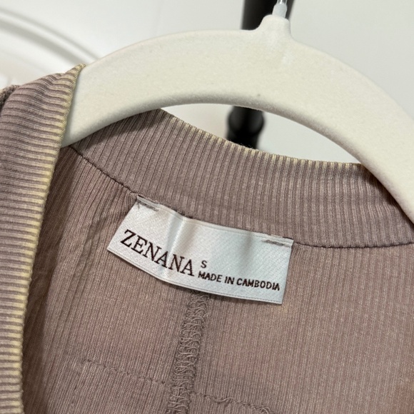 Zenana Brown Acid Washed Ribbed Sleeveless Top - Picture 4 of 5